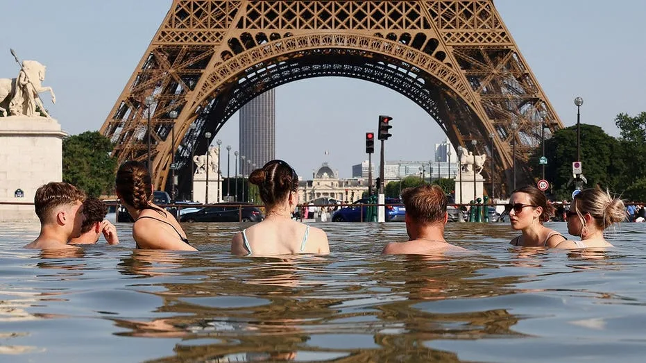 European Landmarks Adjust Hours as Extreme Heat Wave Grips Continent, Posing Risks to Tourists