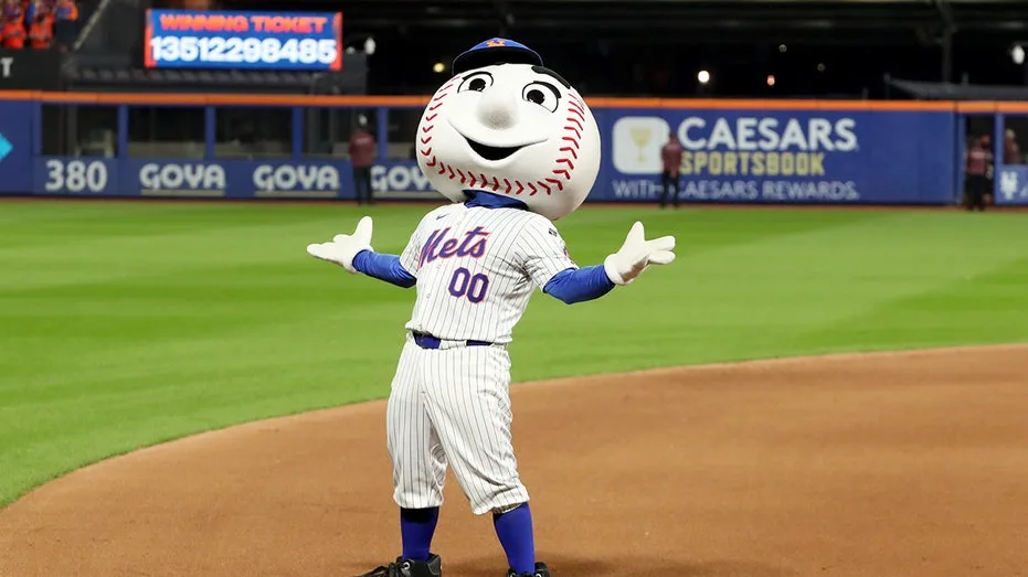 Mr. Met's Spirited Dance During Reporter's Bleak Mets Season Review Goes Viral