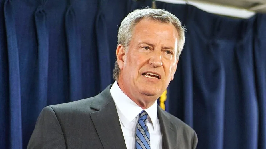 Bill de Blasio Advocates for Socialist 'Insurgency' Within Democratic Party, Calls Trump the New 'Status Quo'