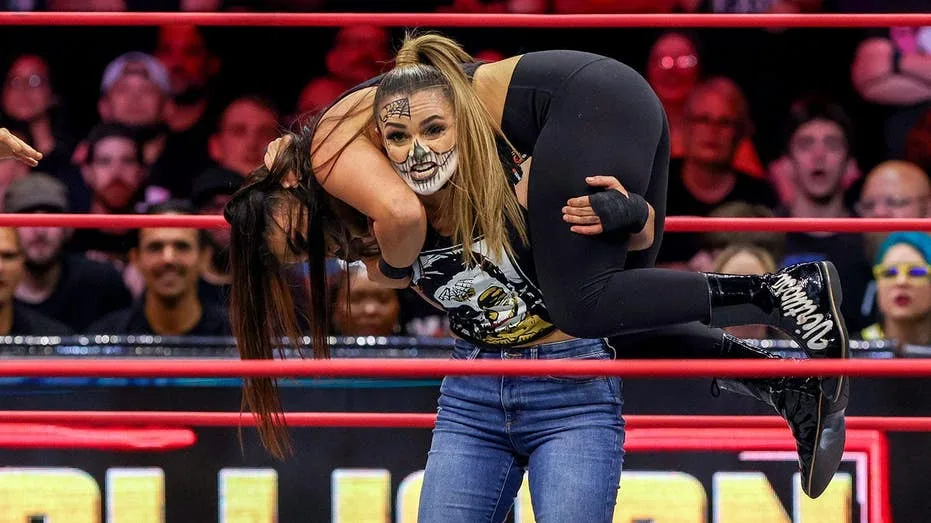 Thunder Rosa Reflects on Her Journey: From Social Worker to Pro Wrestling Champion and Advocate