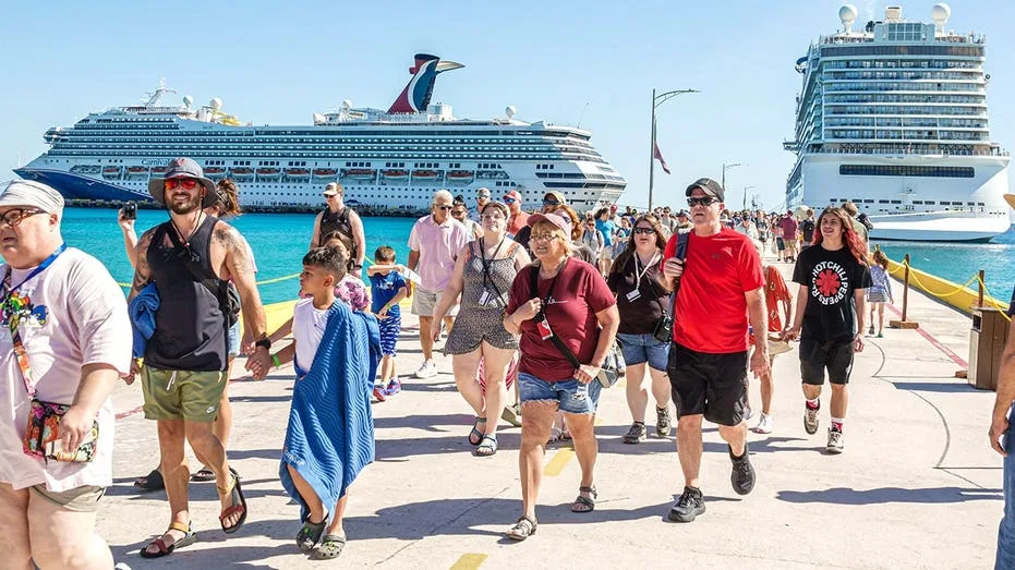 Icon of the Seas Itinerary Change: Costa Maya Cancellation Divides Cruise Passengers